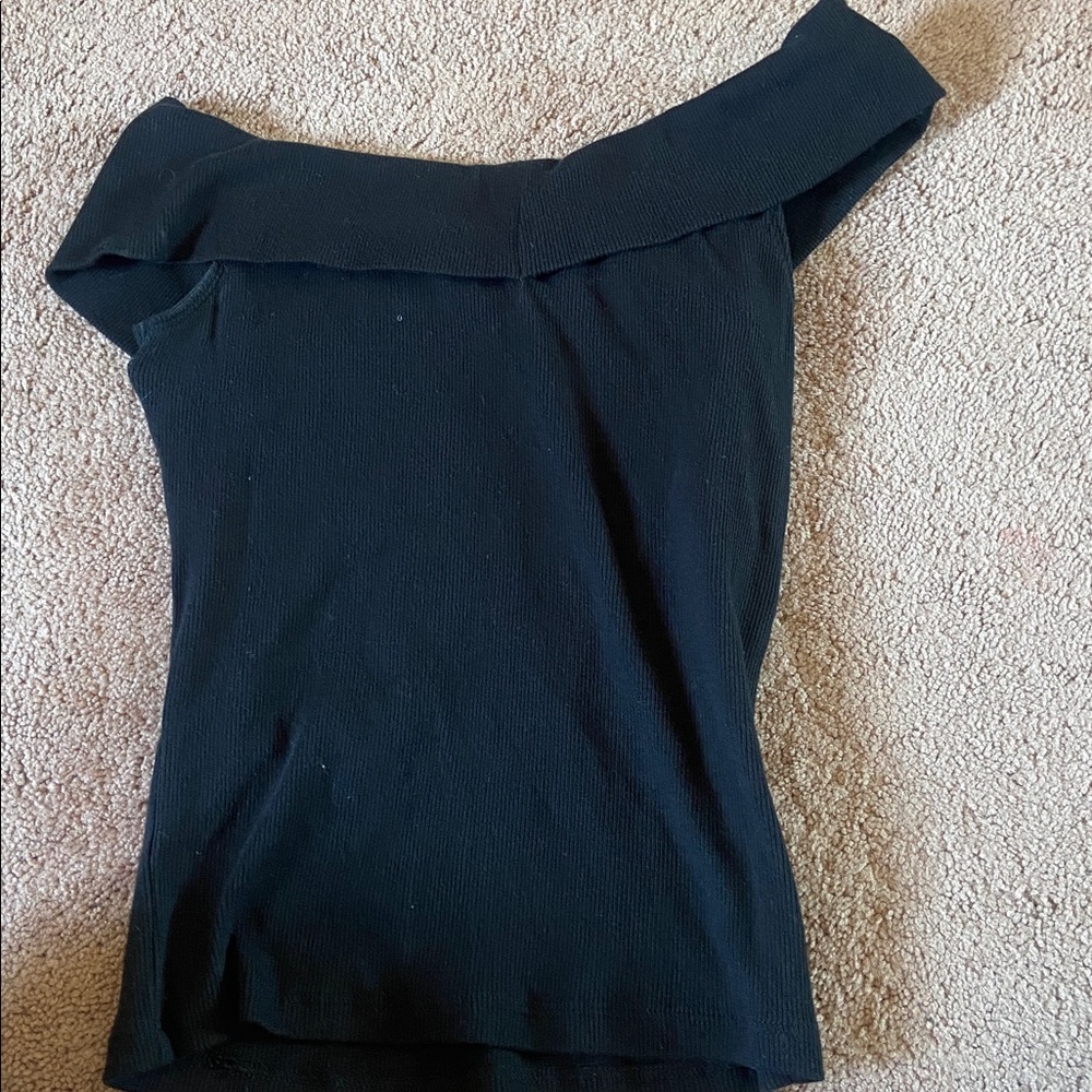 Hollister Black Ribbed Top - Picture 3 of 3